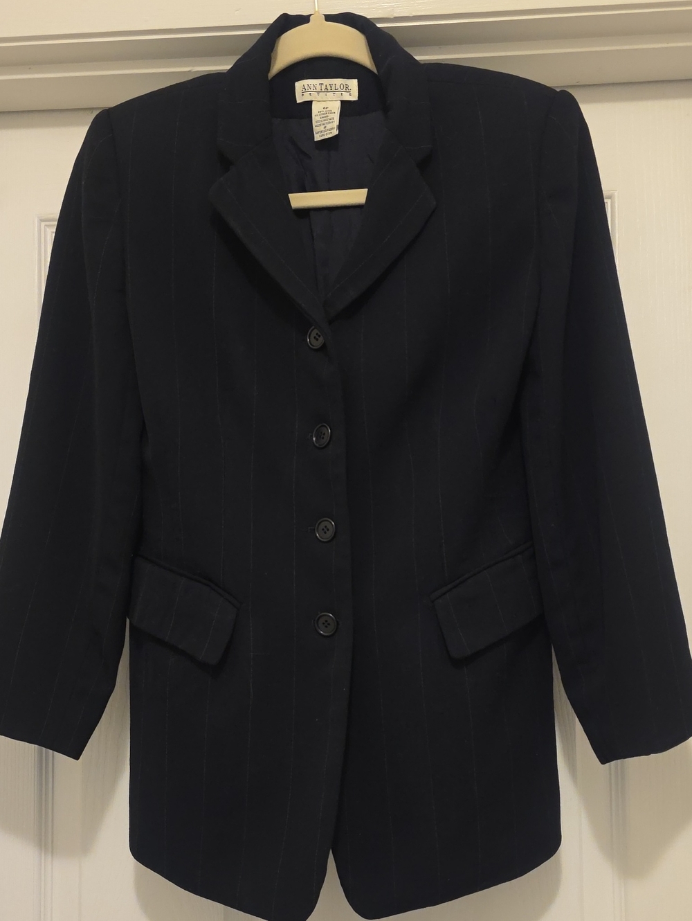Ann Taylor Black Pinstripe Classic Tailored Blazer Size 6P